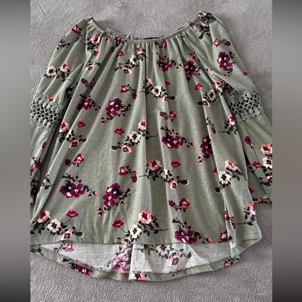 Flowy and floral blouse